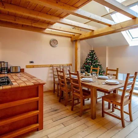 Olives Ruterra Loft With Sauna شقة *